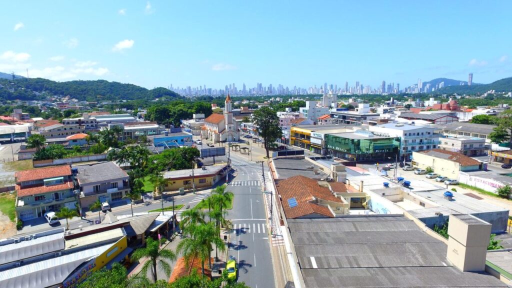 Águas de Camboriú melhora sistema de distribuição de água na cidade