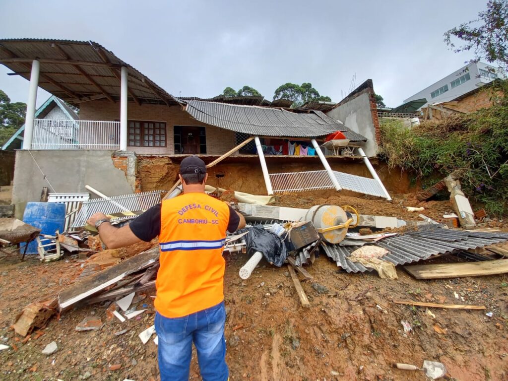 Defesa Civil de Camboriú em alerta