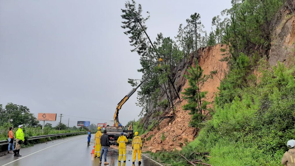 Itajaí em estado de atenção em função da chuva ininterrupta