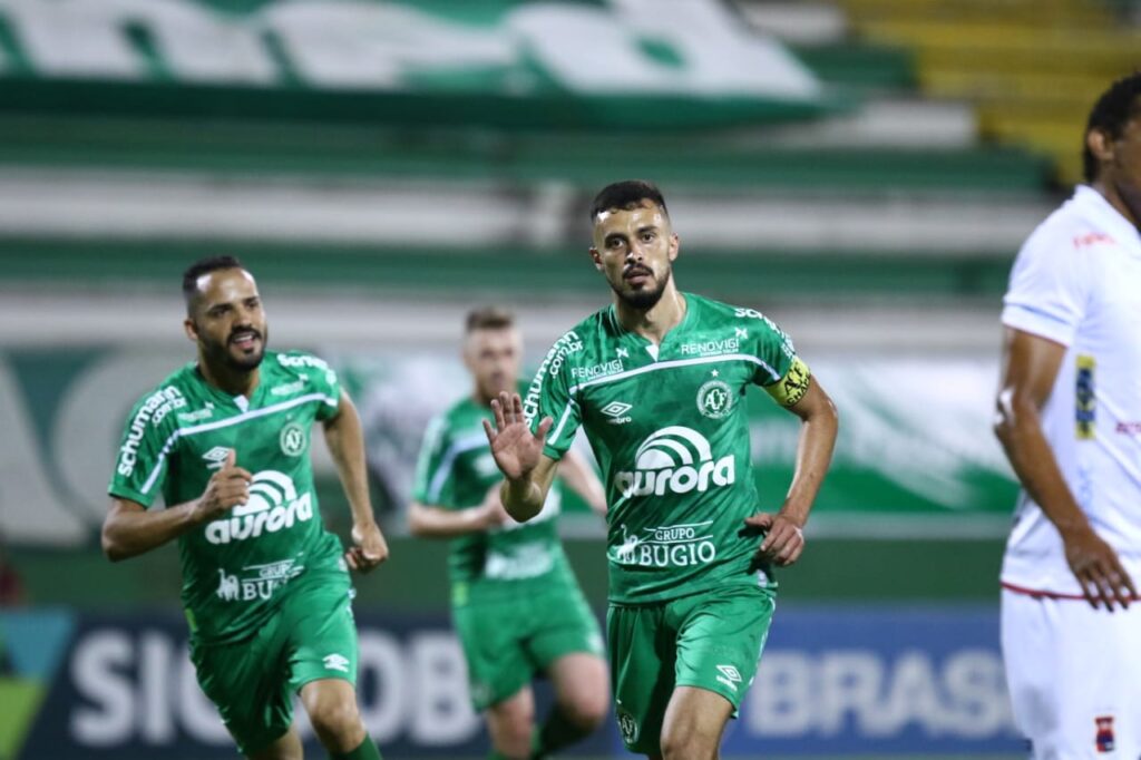 Chapecoense deve quitar atraso salarial com jogadores até o fim da semana