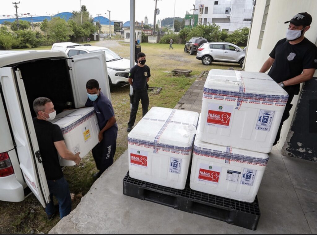 Mais de 218 mil doses de vacinas já foram aplicadas no Estado