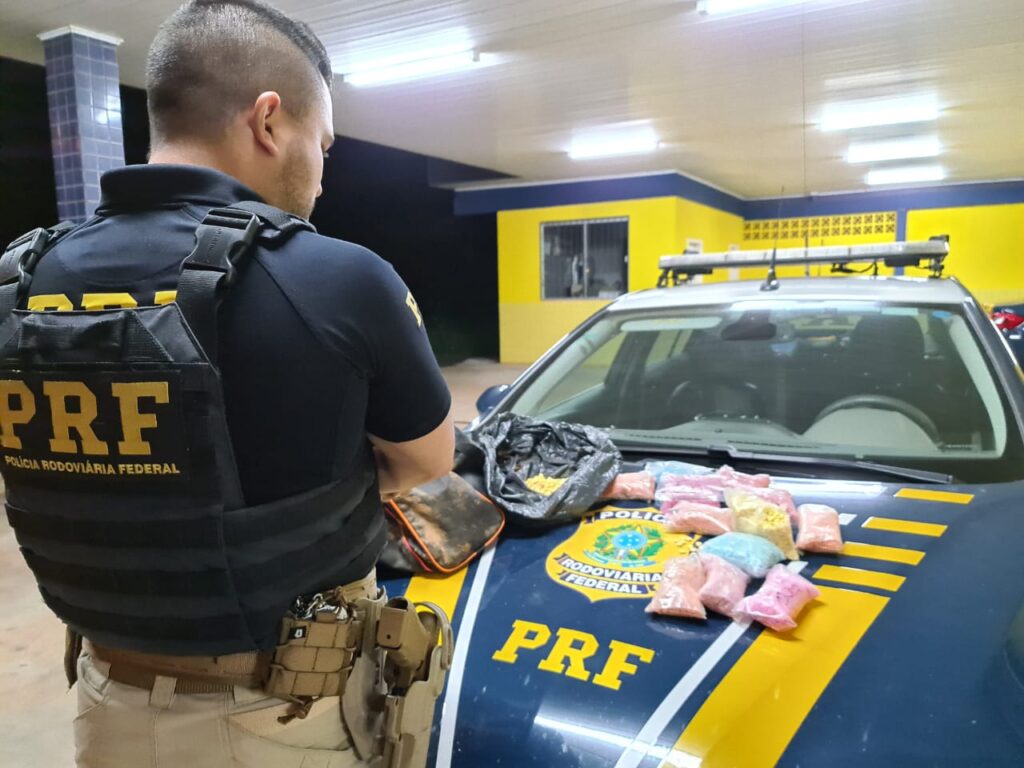 8 mil comprimidos de ecstasy PRF são apreendindos na BR 282 em Xanxerê