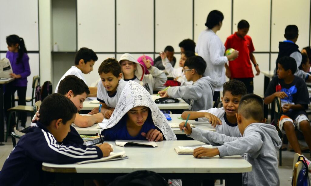 Educação de Balneário Camboriú divulga convocação do Fila Única