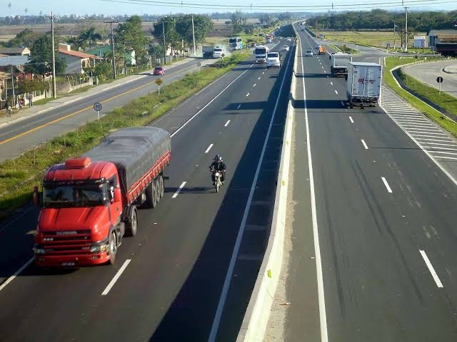 BR 101 ficará totalmente fechada na madrugada de sábado para domingo