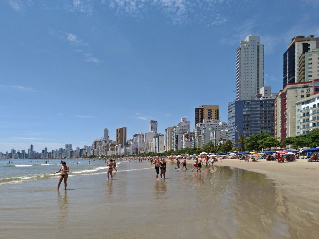 Afogamento na praia central de Balneário Camboriú na madrugada deste domingo