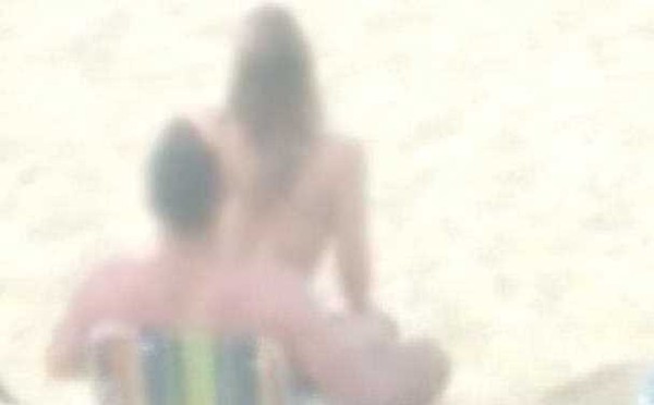 Casal é flagrado fazendo sexo em praia de SC e é advertido por guarda-vidas