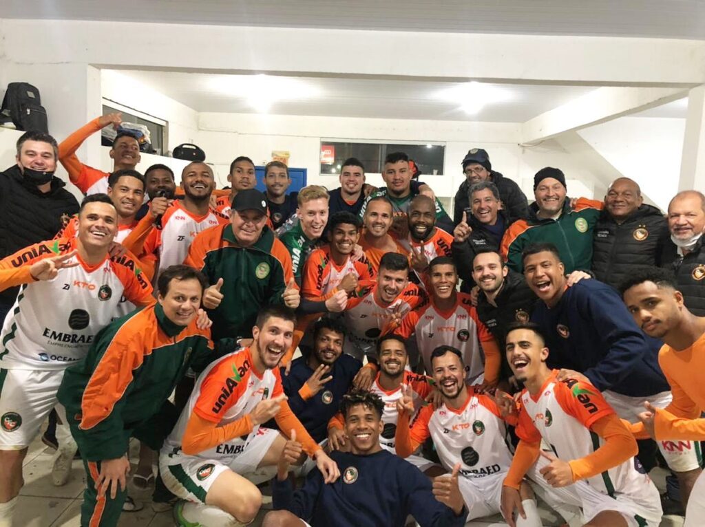 Camboriú FC vence mais uma e iguala sequência histórica de vitórias