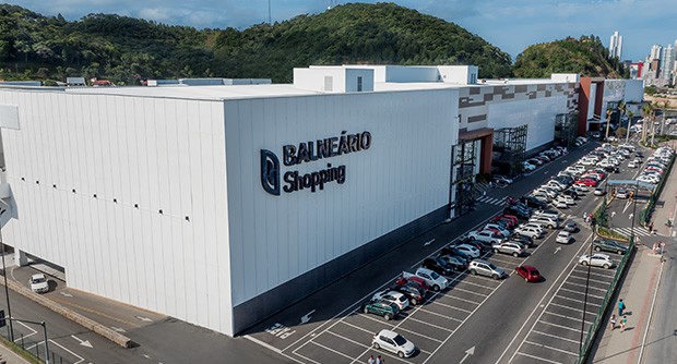 Joalheria do Balneário Shopping é assaltada na manhã desta quarta-feira