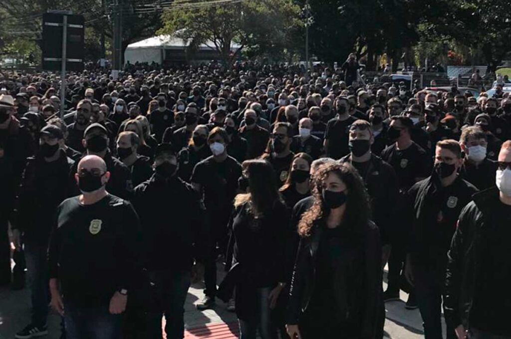 Delegados protestam contra reforma e fazem “Operação Estrita Legalidade” em SC