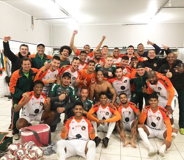 Cambura vence mais uma e se mantém invicto na liderança da Série B