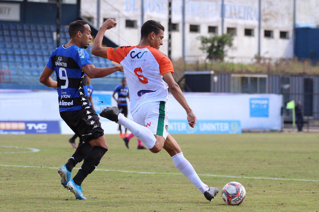 Camboriú FC volta a vencer e segue líder disparado da série B do Catarinense