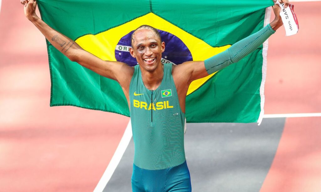 Alison dos Santos é bronze nos 400 m com barreiras