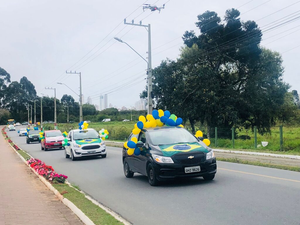 Em Camboriú, carreata marcou o dia da independência