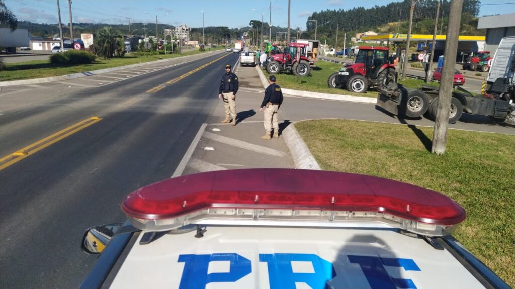 Último ponto de bloqueio de caminhões em SC é desmobilizado na BR 280 em Canoinhas