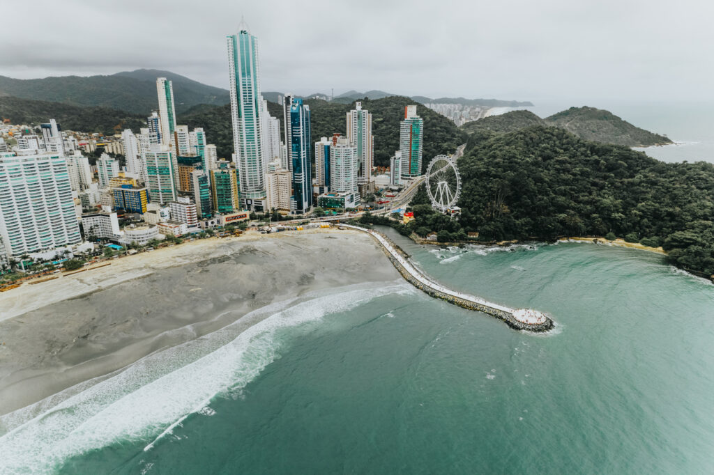 Draga Galileu Galilei se despede de Balneário Camboriú neste domingo