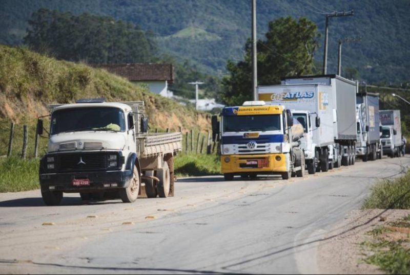 Greve dos Caminhoneiros: Justiça determina multa de até R$100 milhara entidade que bloquear as rodovias no Estado