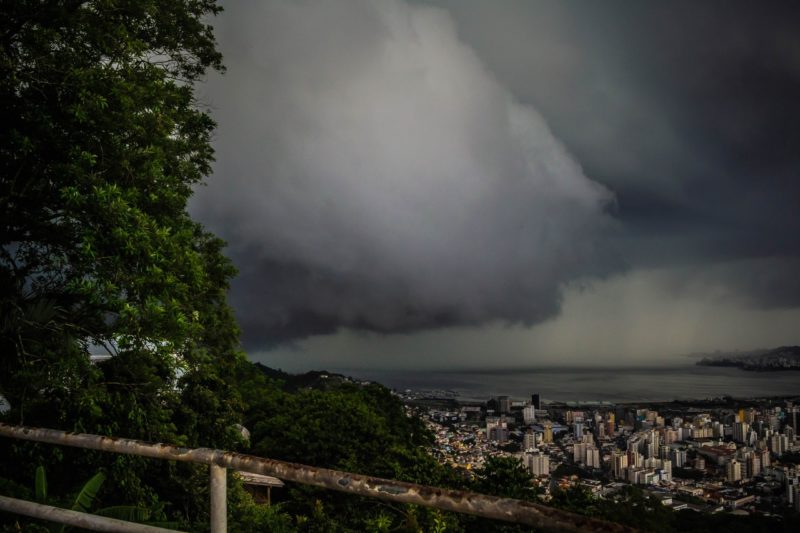 Defesa Civil alerta: Ciclone extratropical deve trazer chuva para SC na próxima semana