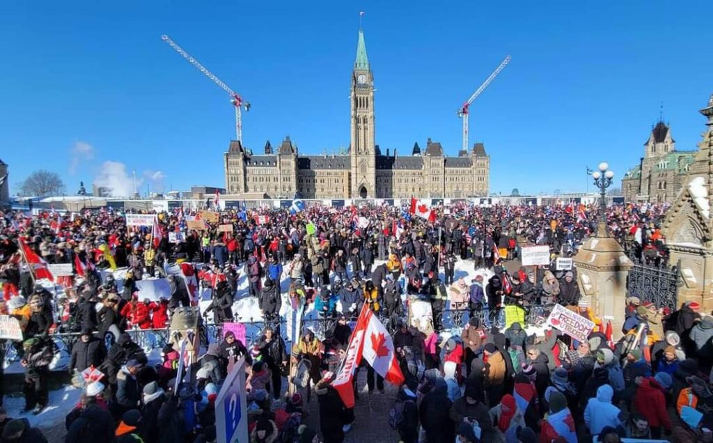 Covid-19 Canadá: milhares protestam contra obrigatoriedade da vacina em Ottawa