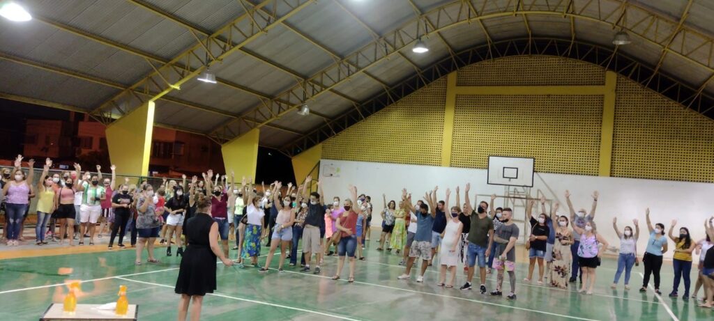 Camboriú começa o ano letivo com professores em greve