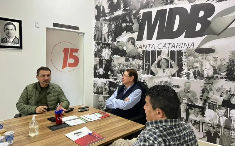 Moisés se reúne com o novo presidente do MDB para firmar aliança