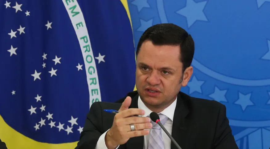 Anderson Torres determina que PF investigue vídeo com “atentado” contra Bolsonaro