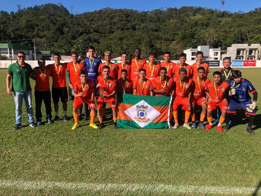 Camboriú é campeão da Etapa Microrregional dos Joguinhos Abertos