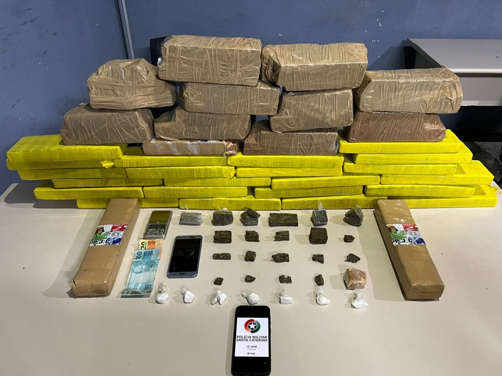 Polícia Militar apreende mais de 32kg de drogas em Camboriú