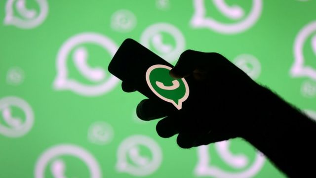 Polícia alerta sobre novo golpe no WhatsApp: criminosos usam nome de facção para roubar vítimas