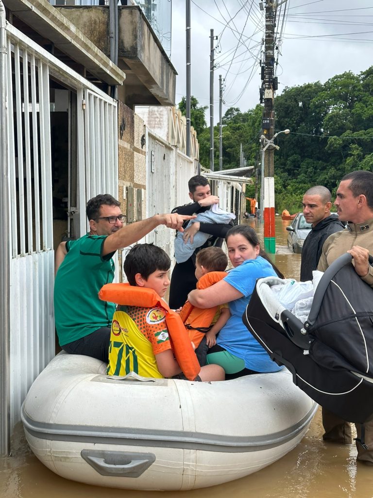 Bebê de cinco dias é resgatado pelo Águia 02 da Polícia Militar em Camboriú