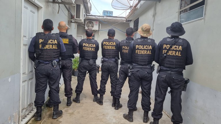 Polícia Federal: Operação Última Onda realiza prisões em Balneário Camboriú