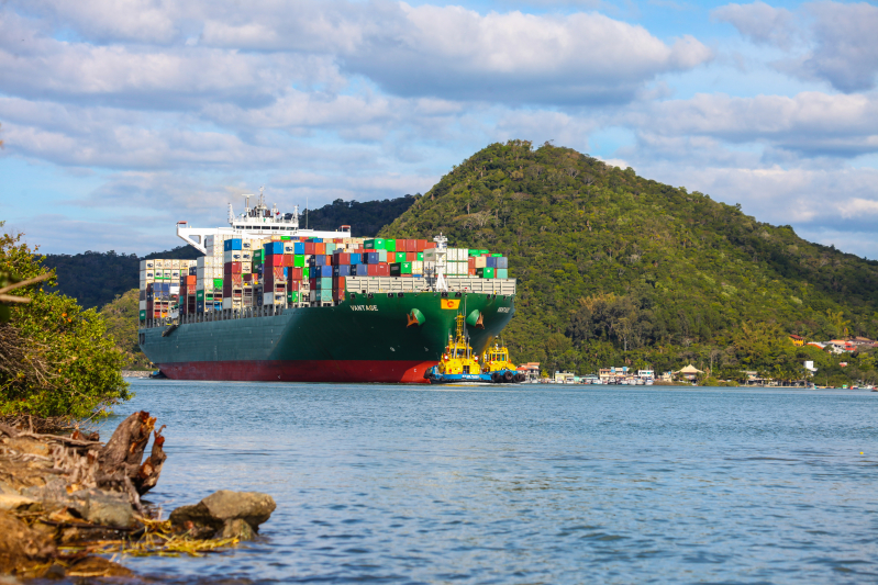 Porto de Itajaí obtém licença ambiental de operação (LAO) por mais dois anos