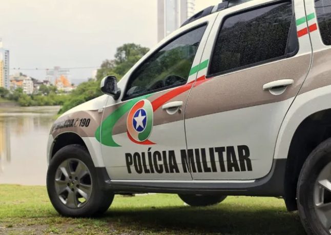 Motorista de aplicativo não devolve carro alugado há seis meses e é preso na BR-101 em Itajaí