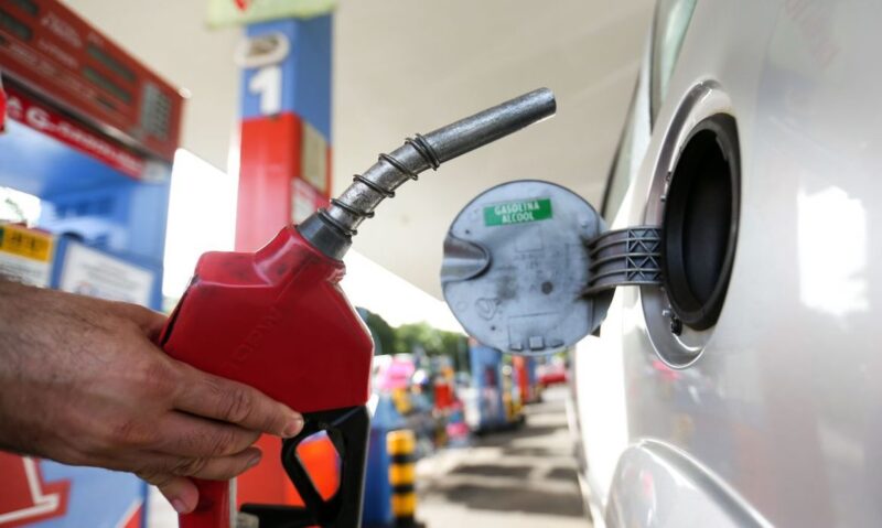 Preço da gasolina aumenta 7,46% para as distribuidoras