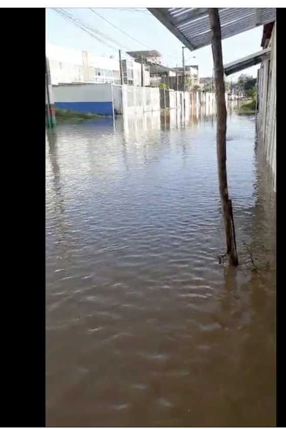 Chuva de verão na madrugada causa alagamentos em Camboriú