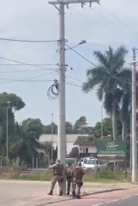 Bandidos fazem reféns em assalto a uma agência bancária em Criciúma, no sul do Estado