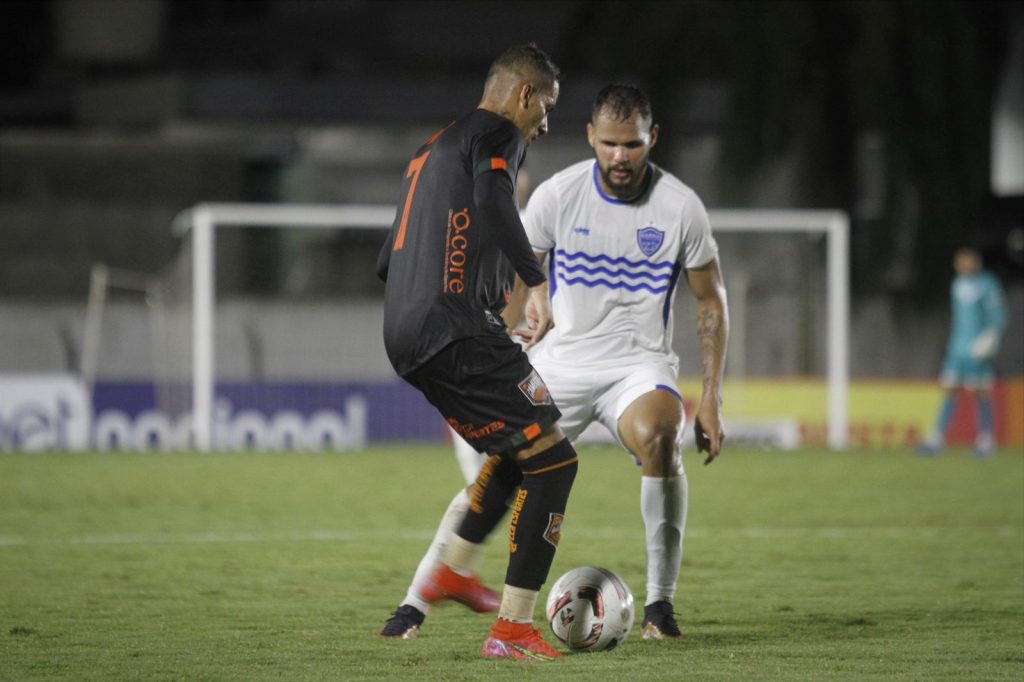 Camboriú tem boa atuação mas fica no empate contra o Barra