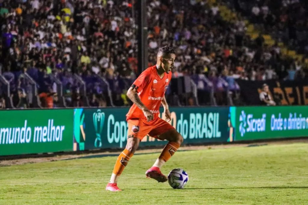 Honrado: Camboriú se despede da Copa do Brasil com a derrota contra o Bahia mas sai de campo aplaudido