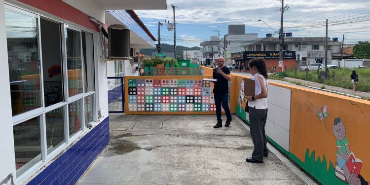 Técnicos do consórcio da PPP da Educação visitam creches de Camboriú