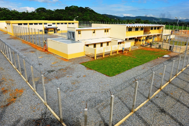 Internos do Complexo Penitenciário de Itajaí são liberados devido a superlotação