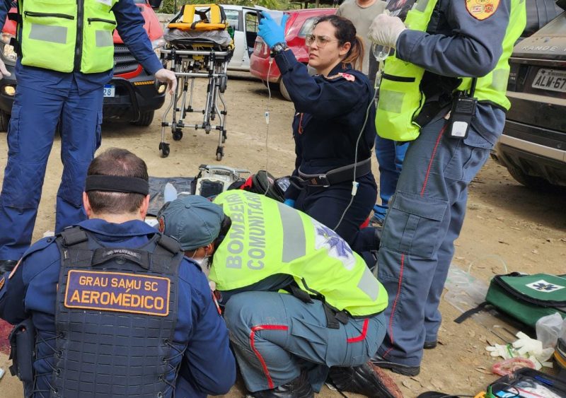 Criança de 11 anos fica gravemente ferida após cair de cavalo em Camboriú