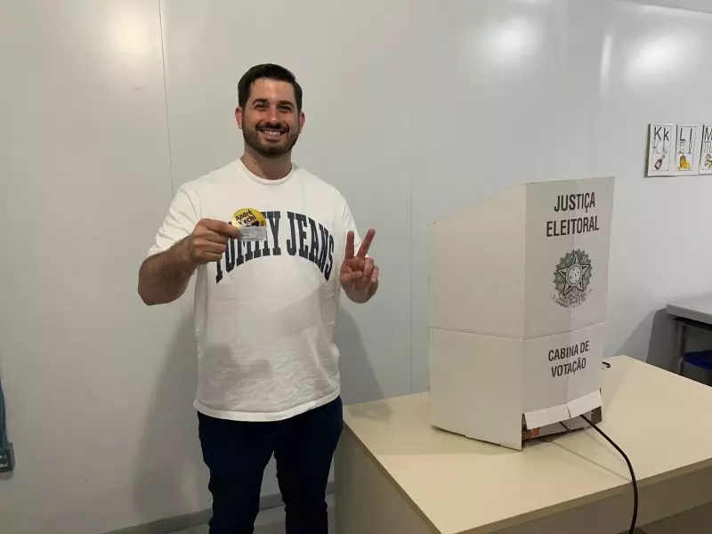 André Vechi é eleito novo prefeito de Brusque; Deco Batisti é o vice