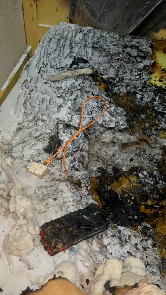 Carregador de celular explode dando início a um incêndio em Balneário Camboriú