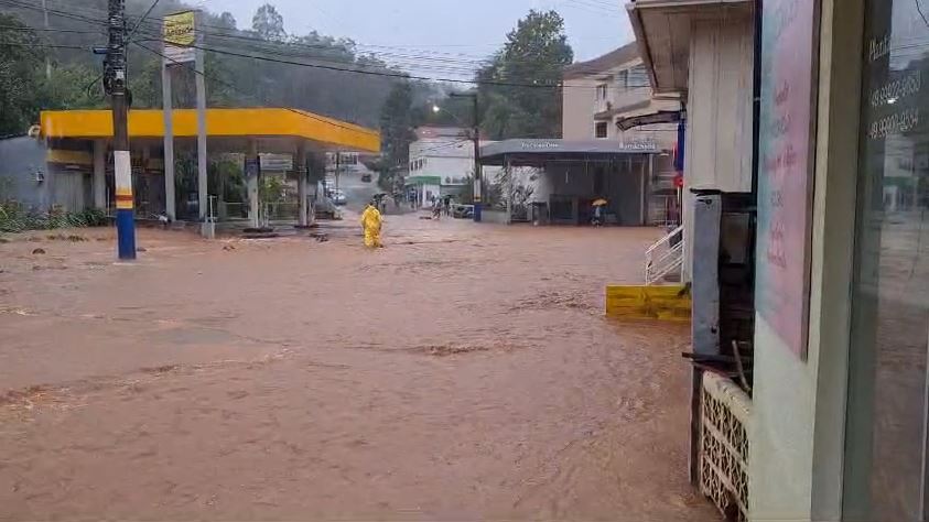 Sobe para quatro os municípios em situação de emergência e mais de 190 pessoas estão desalojadas