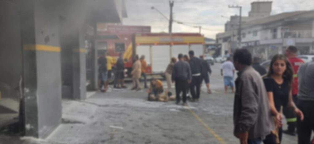 Incêndio em Itajaí: Duas vítimas continuam internadas em estado grave