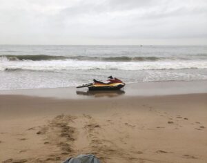 Corpo boiando é encontrado por pescador em praia de Balneário Camboriú