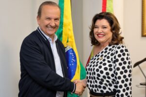 Jorginho Mello se licencia para focar em campanha eleitoral nos municípios e transmite o cargo para a vice-governadora Marilisa Boehm