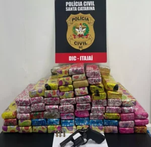 50kg de maconha são encontrados dentro de uma construção em Itajaí