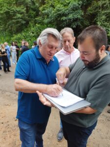 Morro do Encano finalmente será pavimentado através da parceria entre os municípios de Camboriú e Itapema